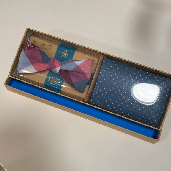Penguin Bow Tie and Pocket Square. New. - Picture 4 of 5